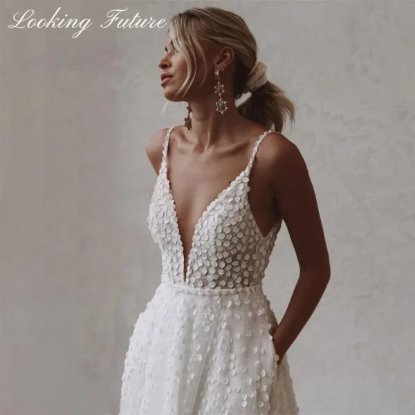 Customized Elegant Tulle Wedding Dresse With Pocket Deep V-Neck Spaghetti Strap Bridal Gowns Beach Open Back Vestido Sweep Train - Imagen 4