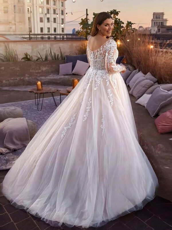 Customized V-Neck Wedding Dresses Plus Size Long Sleeves Lace Tulle Bridal Gowns Appliques Sweep Train A-Line Vestidos De Novia - Imagen 2