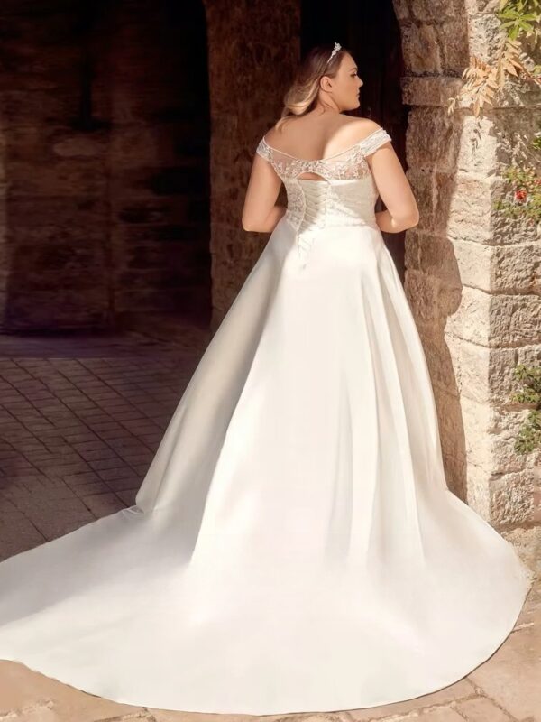 Classic Off the Shoulder Wedding Dresses Plus Size A-Line Bride Gowns Back Lace-up Appliques Sweep Train Satin Robe De Mariee - Imagen 2