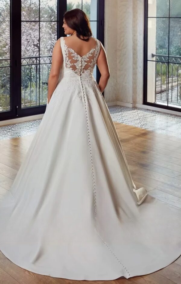 Classic V Neck Wedding Dresses Plus Size A-Line Bride Gowns Appliques Sleeveless Back Button Sweep Train Vestido De PSL980021 - Imagen 2