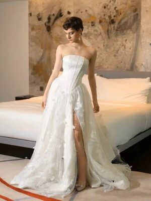 SoDigne A-line Satin Wedding Dresses Strapless Sleeveless Split Bride Dress Beach Long Wedding Gowns vestidos de novia Customize