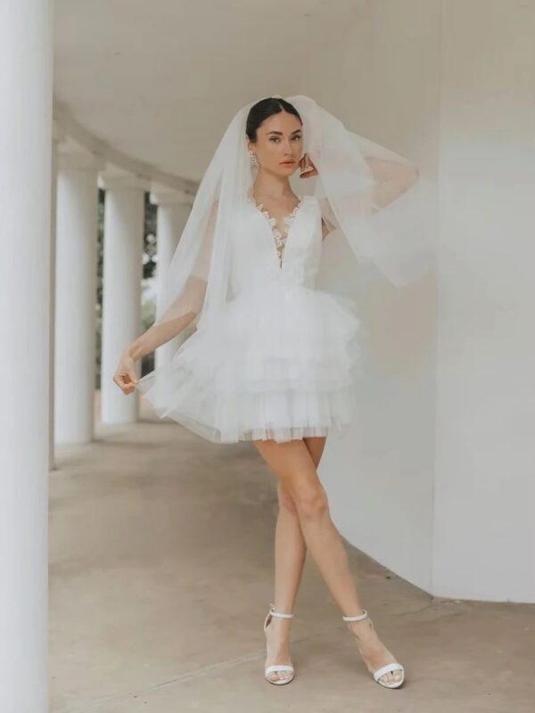 SoDigne Short Tulle Wedding Dresses V-neck Sleeveless Appliques Tiered Bridal Dress 2025 Mini A-line Customized Bride Gown - Imagen 3