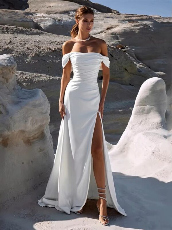 Elegant Off The Shoulder Mermaid Wedding Dress Strapless Pleat Side Slit Open Back Bridal Gown Train Vestido De Noiva Customized